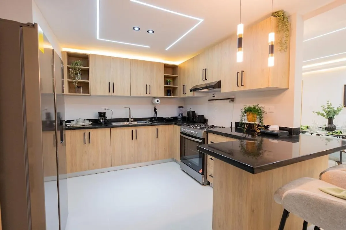 公寓 圣地亚哥洛斯卡巴Modern 3Br! 9Fl, King Bed! Sti With Pool! Fast Wifi!公寓 多米尼加共和国