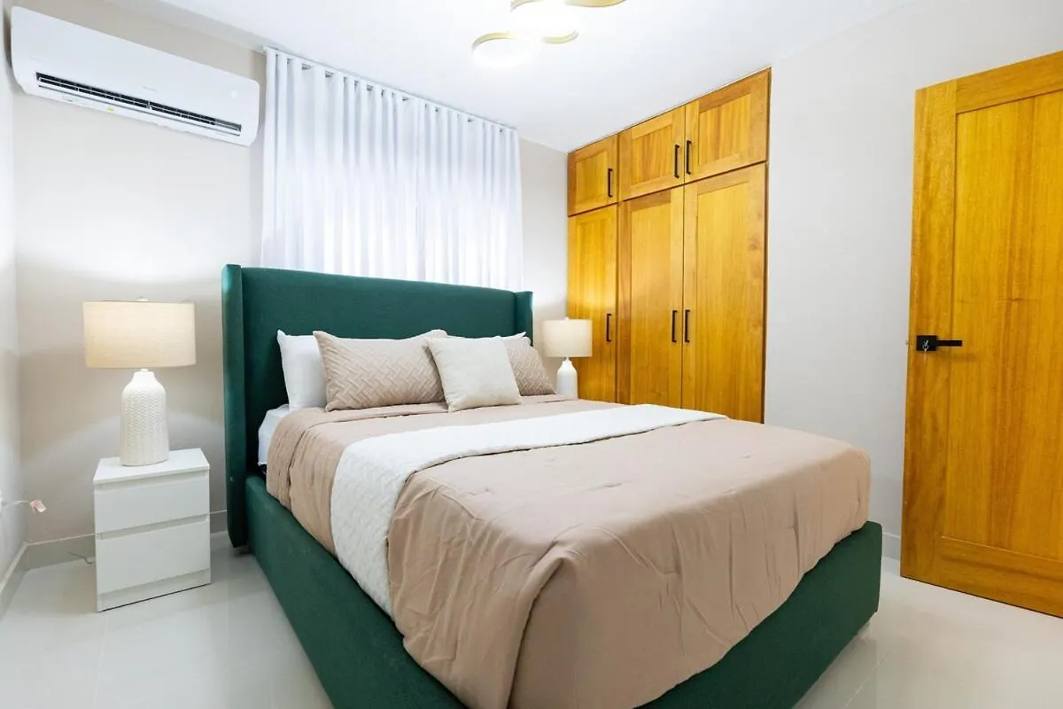 圣地亚哥洛斯卡巴Modern 3Br! 9Fl, King Bed! Sti With Pool! Fast Wifi!公寓 0*, 圣地亚哥洛斯卡巴