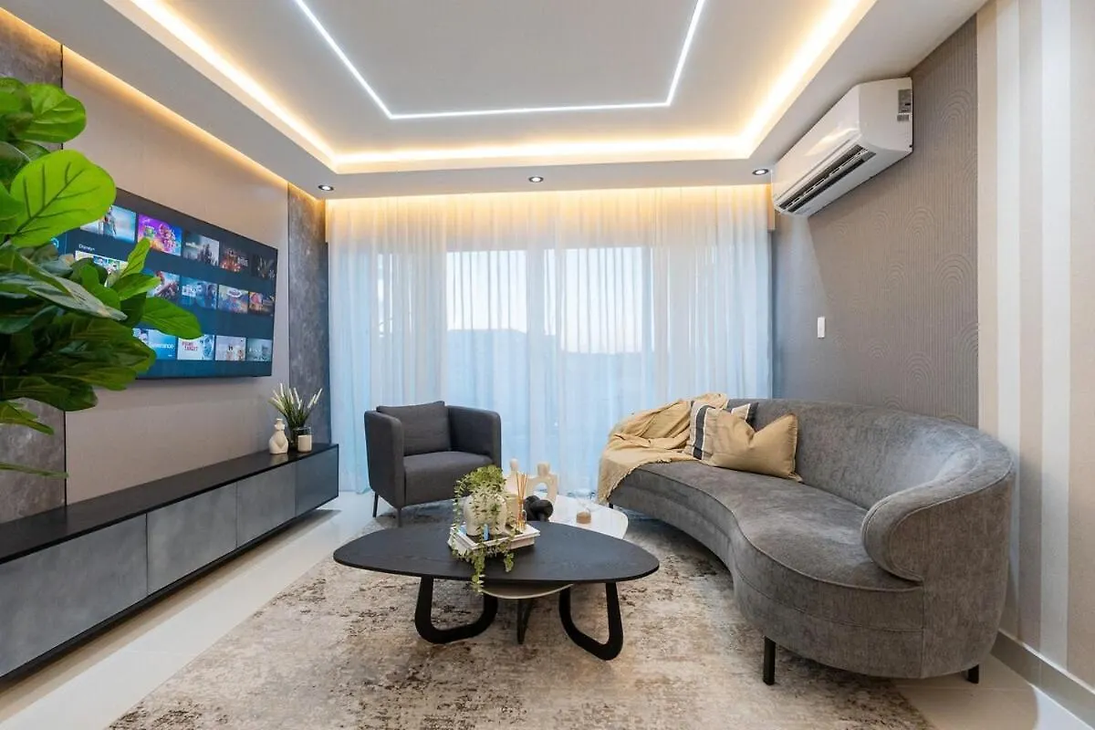 圣地亚哥洛斯卡巴Modern 3Br! 9Fl, King Bed! Sti With Pool! Fast Wifi!公寓 公寓
