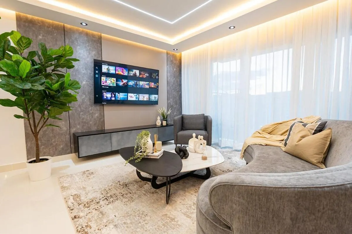 圣地亚哥洛斯卡巴Modern 3Br! 9Fl, King Bed! Sti With Pool! Fast Wifi!公寓